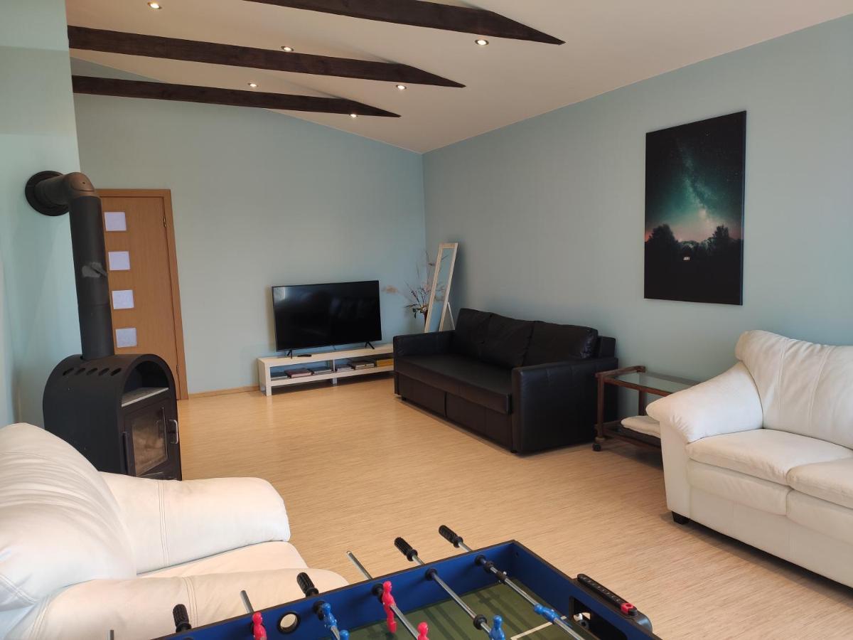 Spacious & Cozy Apartment With Forest View Zapyskis Εξωτερικό φωτογραφία